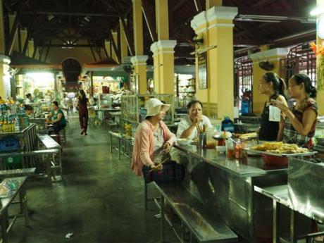 昼下がり,熱暑のホイアン, / Hoi An, daytime, in scorching heat P9130172