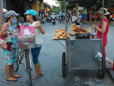 昼下がり,熱暑のホイアン, / Hoi An, daytime, in scorching heat P9130167