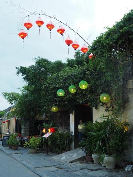 昼下がり,熱暑のホイアン, / Hoi An, daytime, in scorching heat P9130192