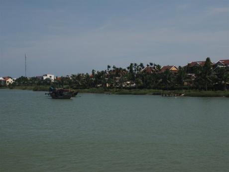 昼下がり,熱暑のホイアン, / Hoi An, daytime, in scorching heat P9140357