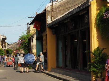 昼下がり,熱暑のホイアン, / Hoi An, daytime, in scorching heat P9130111
