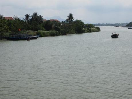 昼下がり,熱暑のホイアン, / Hoi An, daytime, in scorching heat P9140359