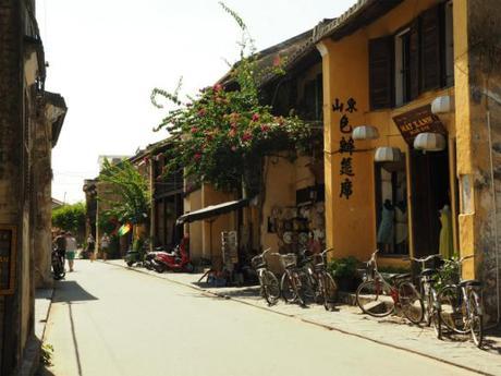 昼下がり,熱暑のホイアン, / Hoi An, daytime, in scorching heat P9130037