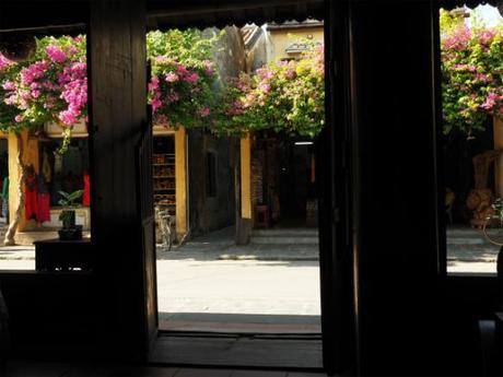 昼下がり,熱暑のホイアン, / Hoi An, daytime, in scorching heat P9130092