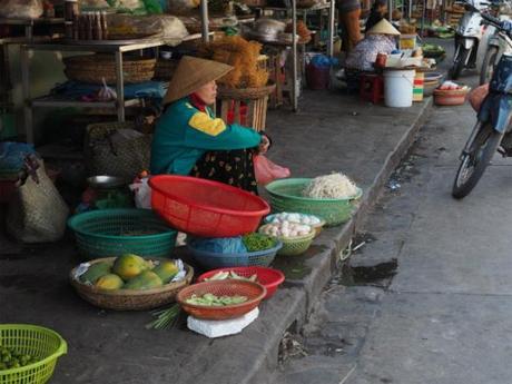 昼下がり,熱暑のホイアン, / Hoi An, daytime, in scorching heat P9140349
