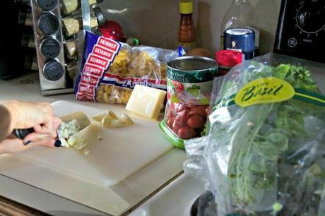 One Pot Pasta is fun and delicious. one pot pasta recipe