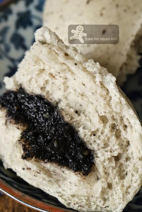 Black Sesame Steamed Buns 黑芝麻包 with Homemade Black Sesame Paste