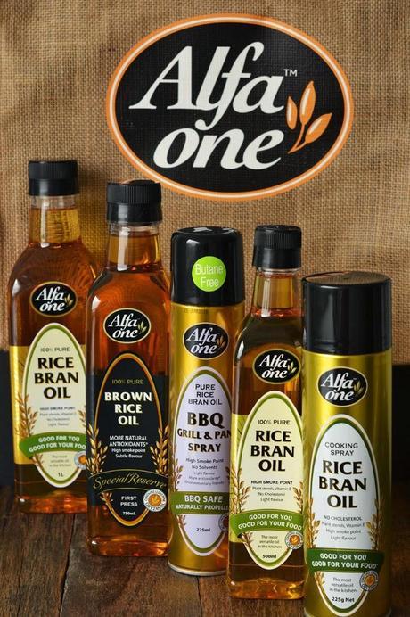 Black Sesame Steamed Buns 黑芝麻包 with Homemade Black Sesame Paste