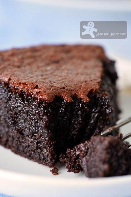 Gluten-free Dairy-free Flourless Chocolate Almond Cake (Nigella Lawson)