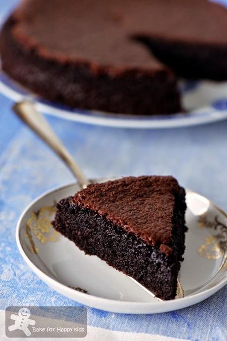 moist gluten-free dairy-free flourless chocolate almond cake