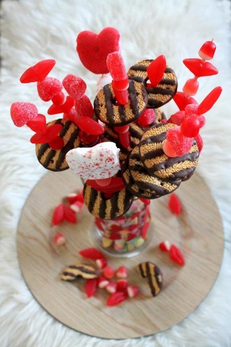 Valentines-Candy-Bouquet-Fry-Sauce-Grits-666x999