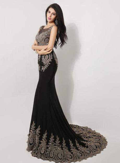 Stand Out With These Luxurious Evening Dresses