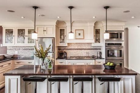 Help choosing and finding mini pendant lights (and kitchen eye candy!)