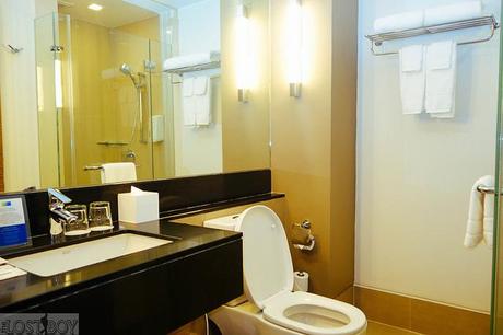 Holiday Inn Express Bangkok Sathorn: A Hip, Affordable Hotel