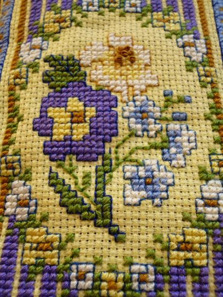 Georgian stripe flower design Cross-Stitch