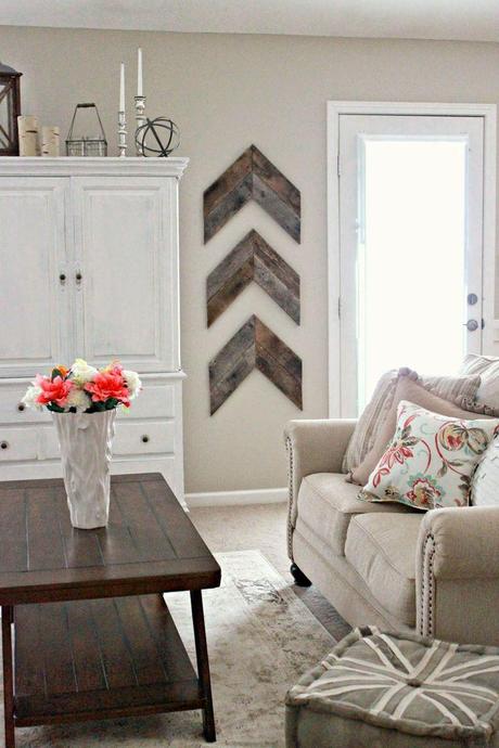 Little Brick House: Reclaimed Wood Project: DIY Wooden Arrows