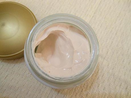 L'Oreal Paris Skin Perfect Anti-Imperfections + Whitening Cream (with UV Filters) for Age 20+ : Review, Price