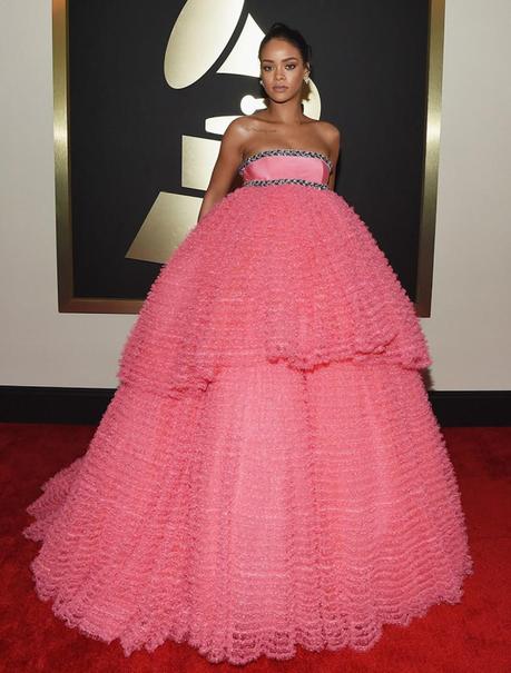 rihanna-grammys-2015