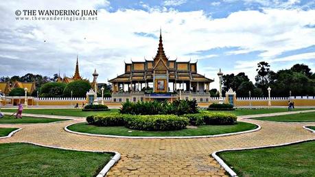 Opulence Amidst Poverty: The Royal Palace & Silver Pagoda