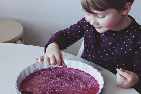 homemade raspberry yogurt gummy glitter hearts.