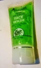 EESHHA HERBAL ANTI-ACNE NEEM & TEA TREE FACE WASH REVIEW