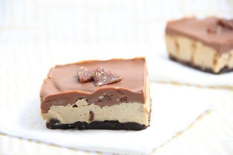 Salted Caramel Chocolate Cheesecake Slice | Raw, Vegan from @TheTofuDiaries
