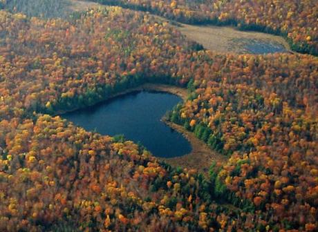 Top 10 Amazing Heart Shaped Lakes