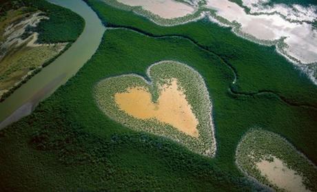 Top 10 Amazing Heart Shaped Lakes