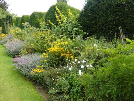 Hampton Court Garden, Herefordshire