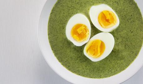 Vegetarian LCHF Thursday: Spinach Soup with Egg Halves