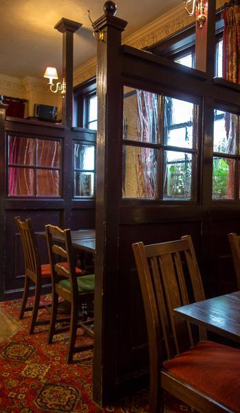 Pub booths, Devereux