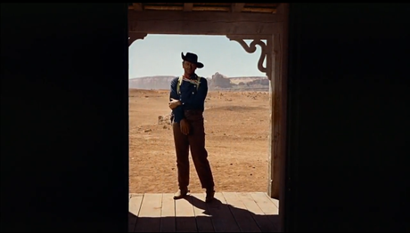 Ethan Edwards (John Wayne) turns his back on home