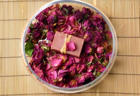 Top 10 Things To Make With Rose Petals