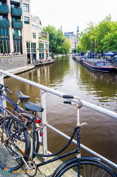 Amsterdam Canal Cruise: Views from the Water