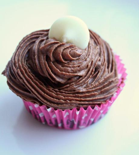 Chocolate Date Icing or Frosting (Dairy and Refined Sugar Free)