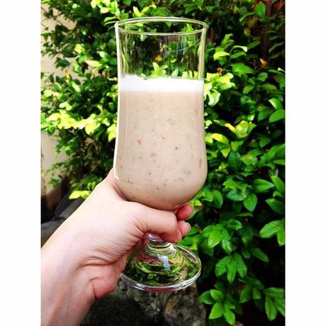 My #breakfast for today consists of #soursop (#guyabano), #banana #grapes and #milk. What a wonderful way to start the day! #fruitshake #wellness #goodlife #healthylifestyle #healthyliving