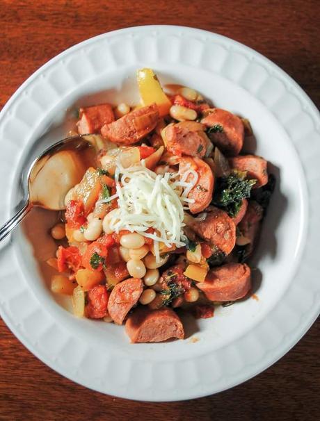 Skillet Turkey Sausage with Peppers, Beans and Kale