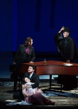 Les Contes d'Hoffmann in Met Opera revival (Marty Sohl / Met Opera)