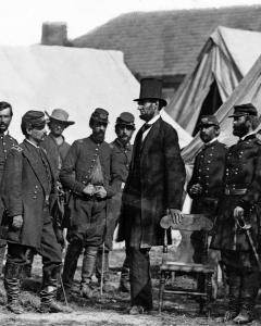 Lincoln_O-62_by_Gardner,_1862-crop