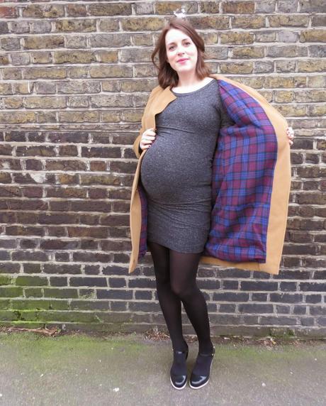 A round belly and a round cocoon coat