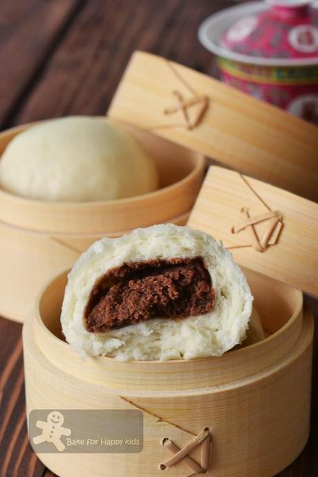 Red Bean Steamed Buns Dou sha bao