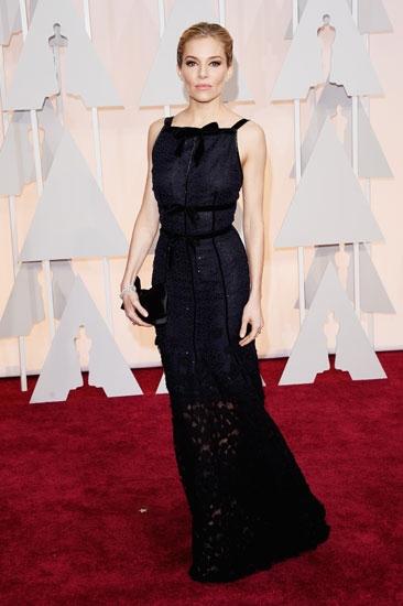 Red OR Black: Choose Trends From OSCARS 2015