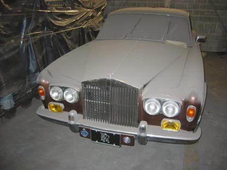 Rolls Royce stuck in customs for years because of a corrupt bureaucrat that wanted more bribes to pass it through