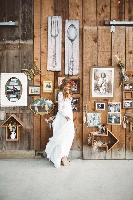 Ruffled - photo by http://www.kelseaholder.com/ - http://ruffledblog.com/paso-robles-wedding-with-moms-wedding-gown