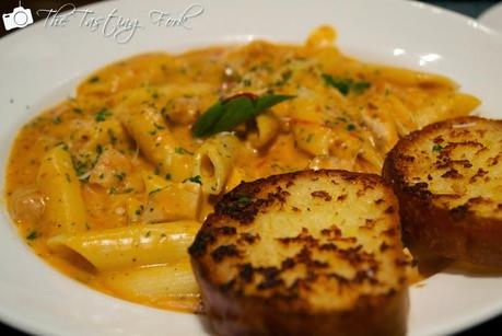 Lebanese, Mexican, Italian And A Lot More At Geoffrey's, Select Citywalk Mall, Saket