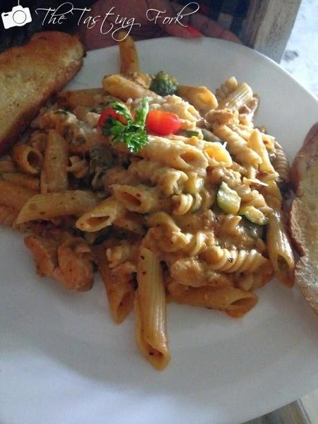 Restaurant Review : Sakley's The Mountain Cafe, Greater Kailash - I