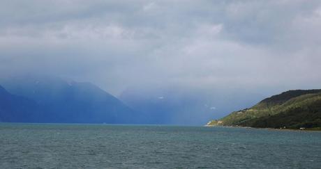 El fiordo Lyngen desde el ferry
