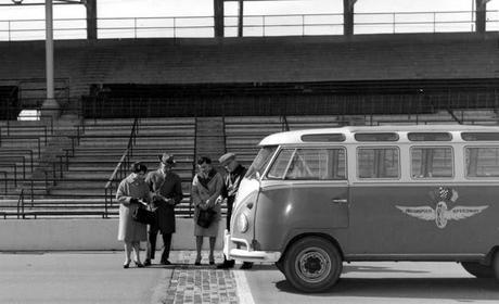 what was a 23 window deluxe doing on the Indy 500 start line?