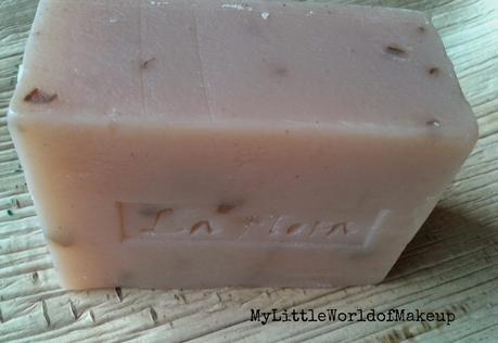 La Flora Organics Handmade Soap in Country Rose Review