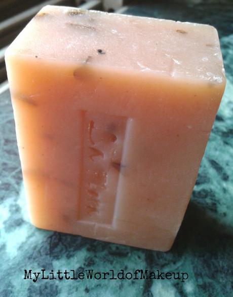 La Flora Organics Handmade Soap in Country Rose Review